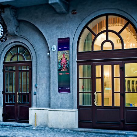 British Club Lviv Hotel Eksteriør billede