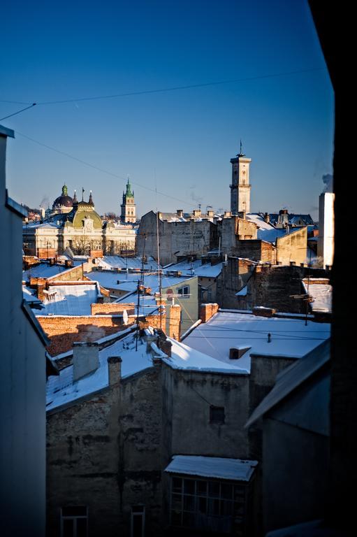 British Club Lviv Hotel Eksteriør billede