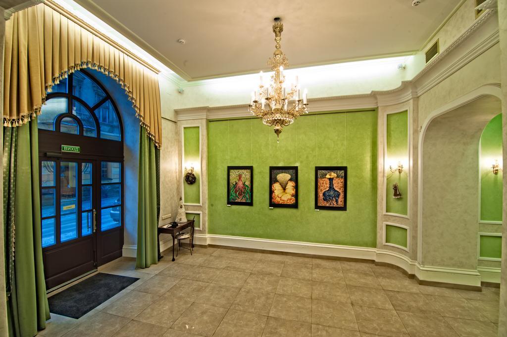British Club Lviv Hotel Eksteriør billede