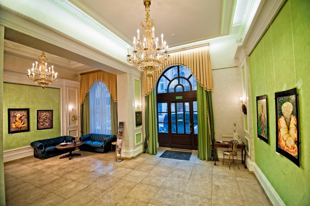 British Club Lviv Hotel Eksteriør billede