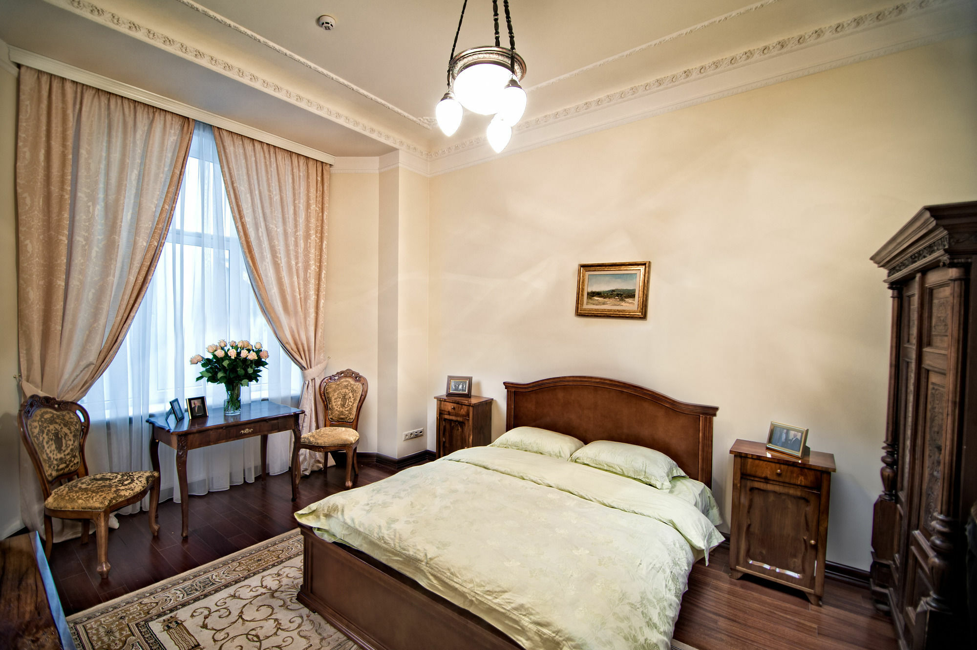 British Club Lviv Hotel Eksteriør billede